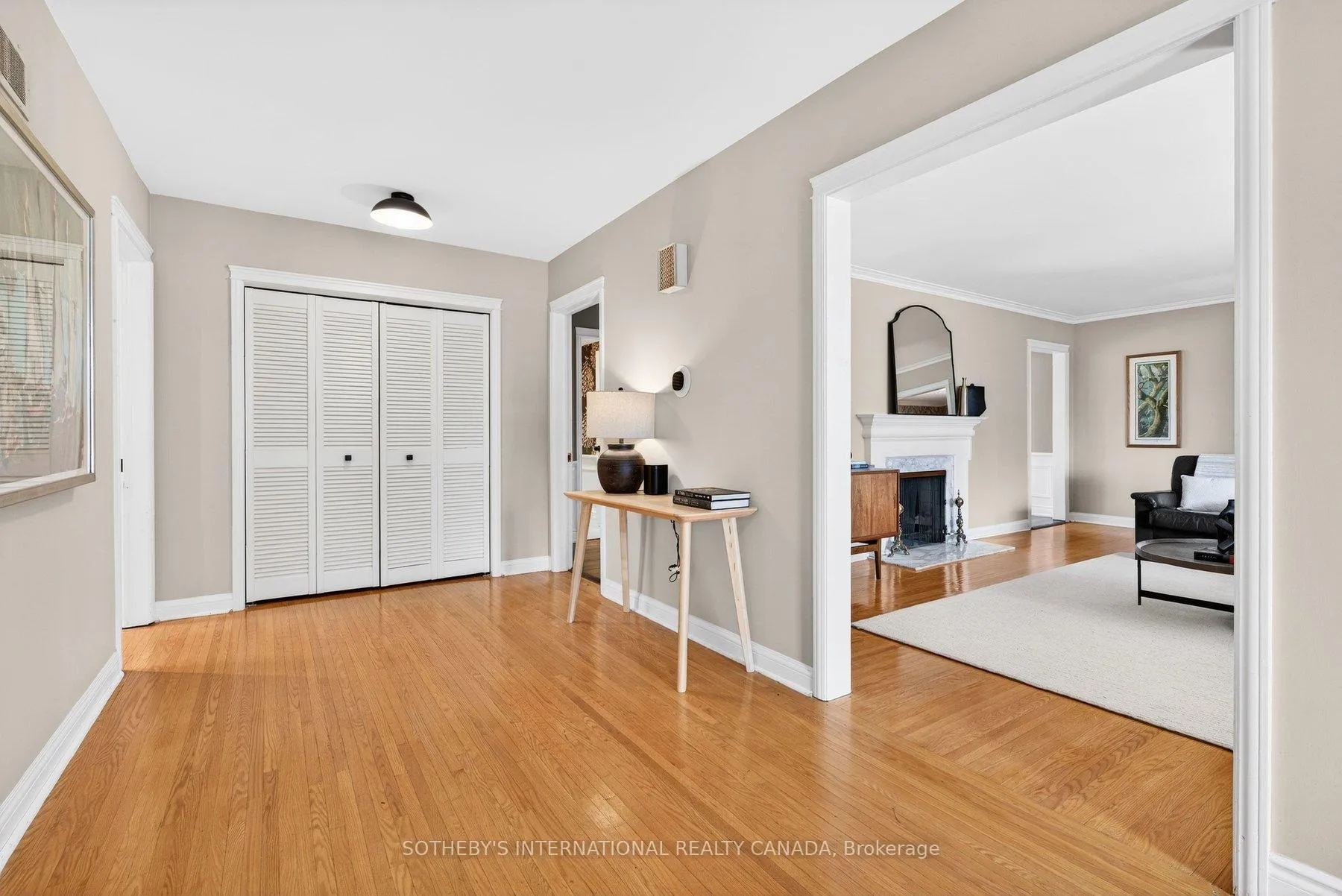 Photo 7 of 1582 Frontenac Place, Burlington, Tyandaga — HOMEH