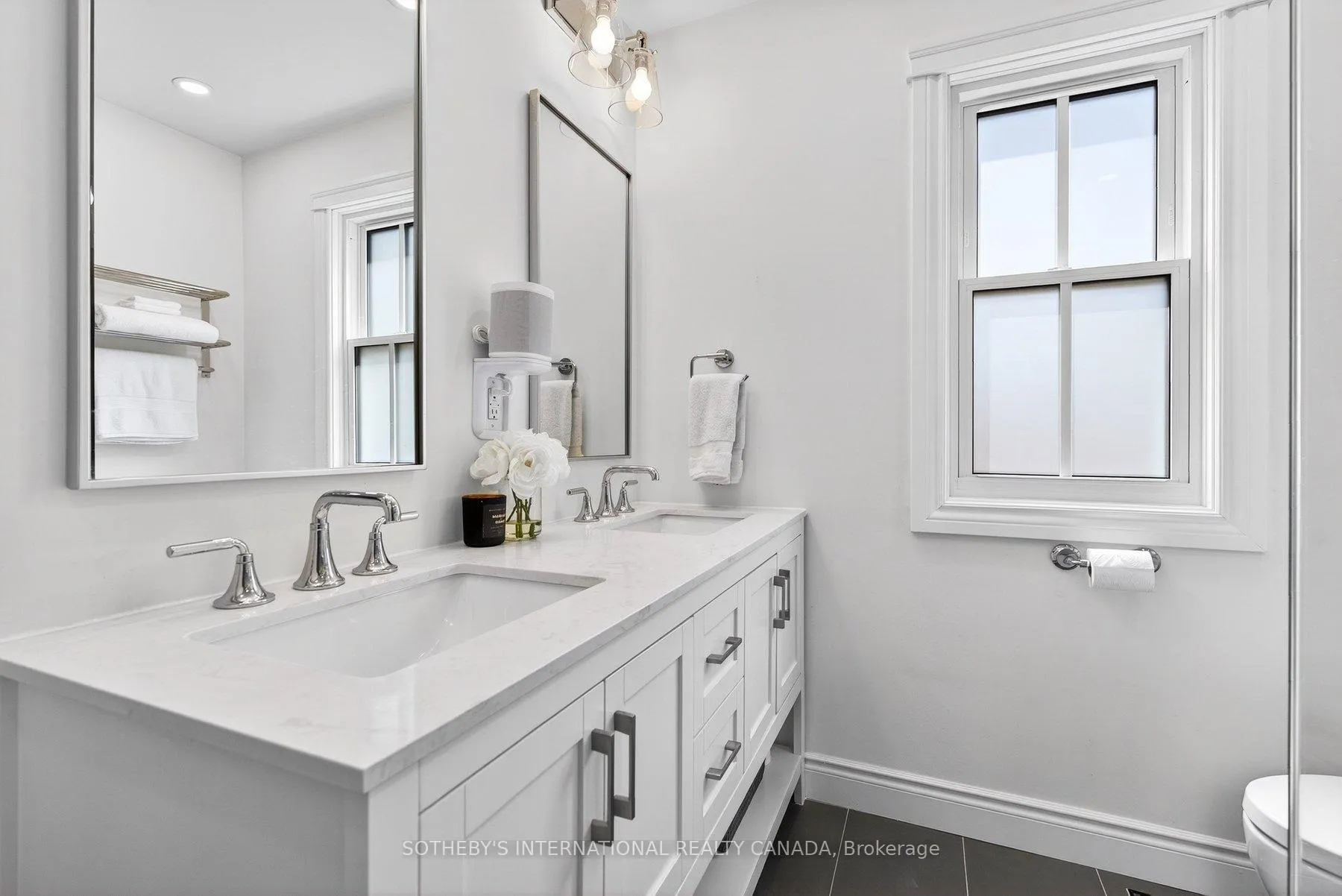 Photo 24 of 1582 Frontenac Place, Burlington, Tyandaga — HOMEH