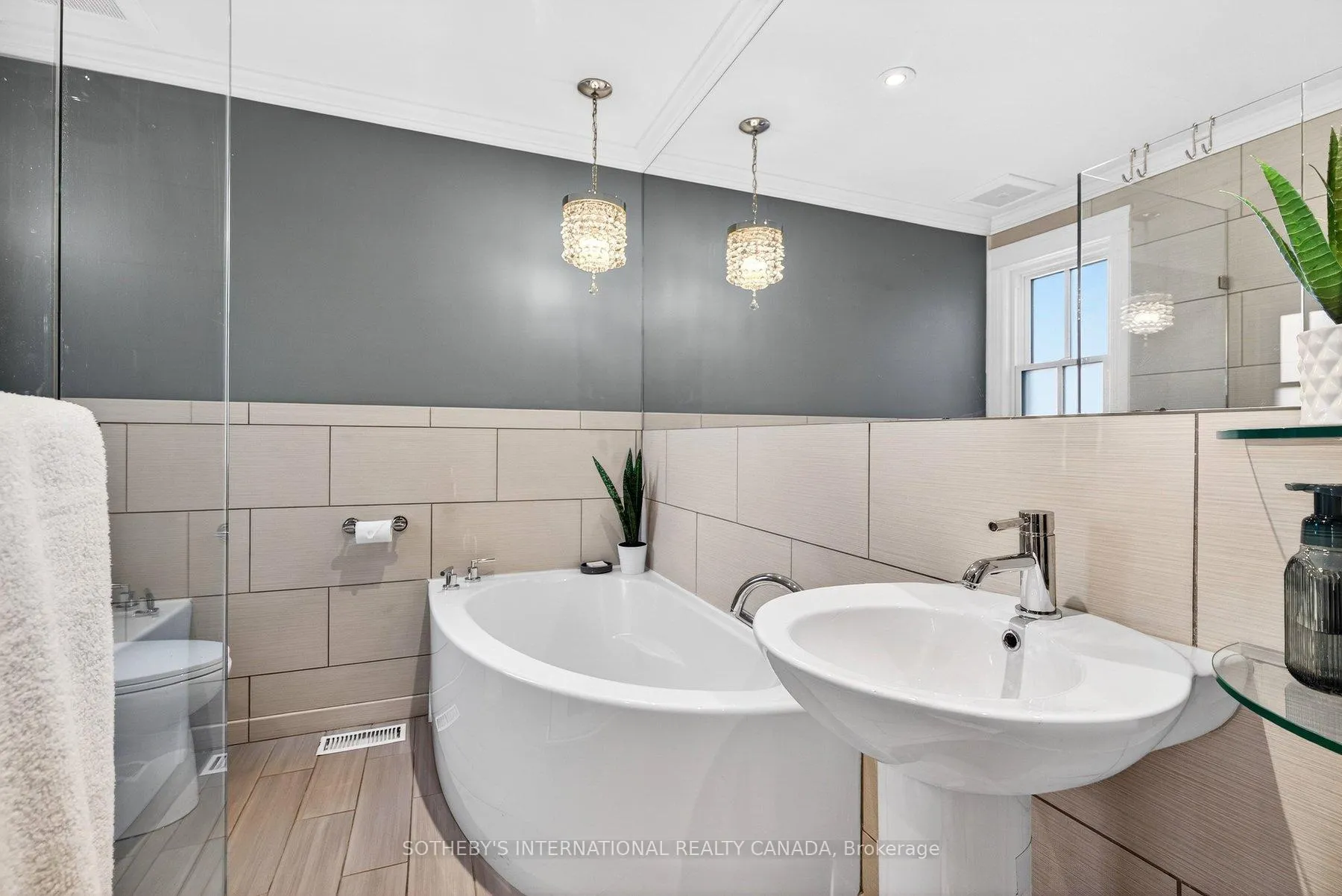 Photo 27 of 1582 Frontenac Place, Burlington, Tyandaga — HOMEH