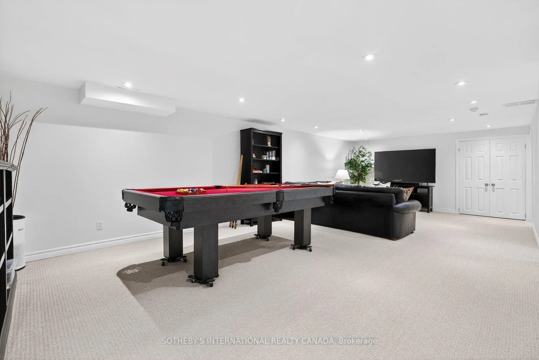 Photo 29 of 1582 Frontenac Place, Burlington, Tyandaga — HOMEH