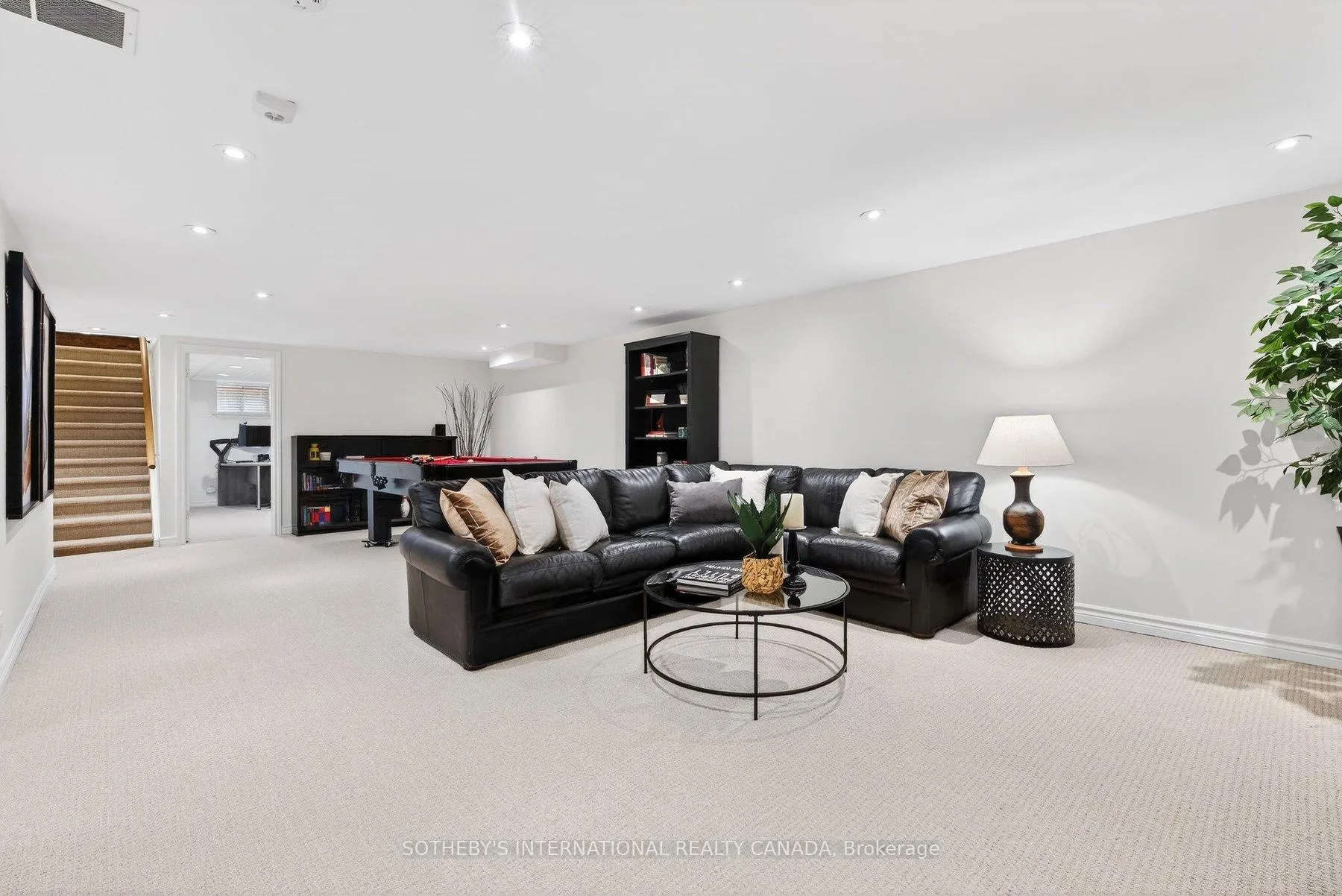 Photo 30 of 1582 Frontenac Place, Burlington, Tyandaga — HOMEH