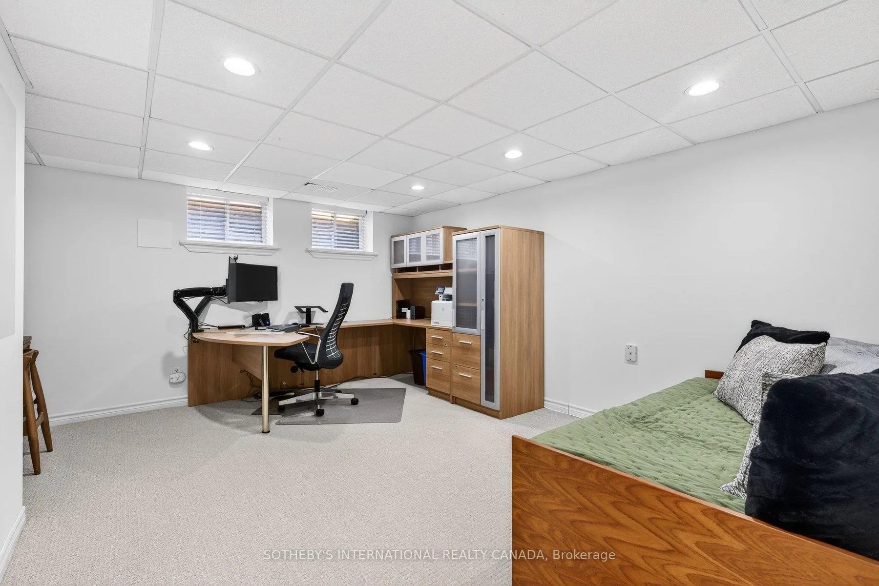 Photo 32 of 1582 Frontenac Place, Burlington, Tyandaga — HOMEH