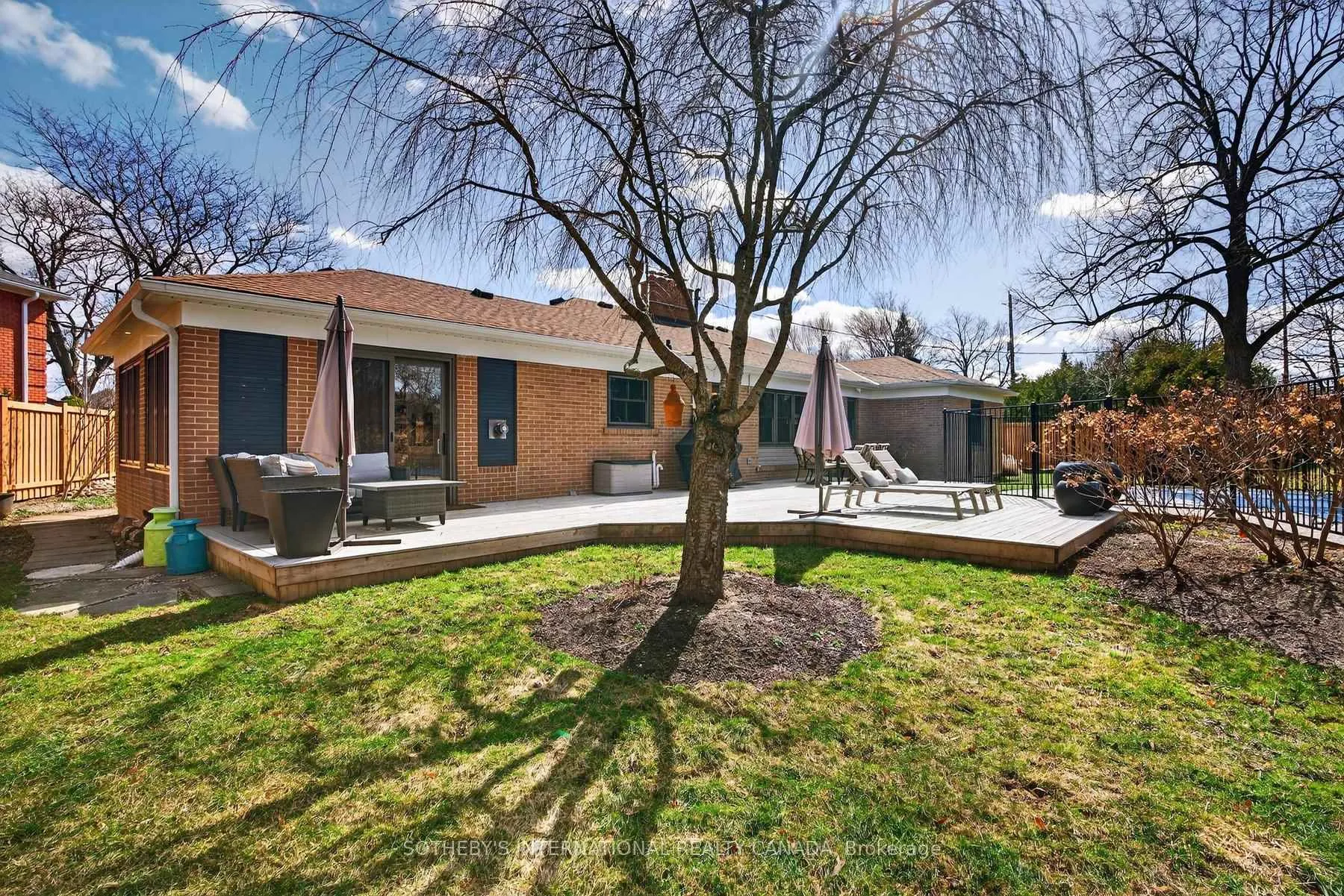 Photo 34 of 1582 Frontenac Place, Burlington, Tyandaga — HOMEH