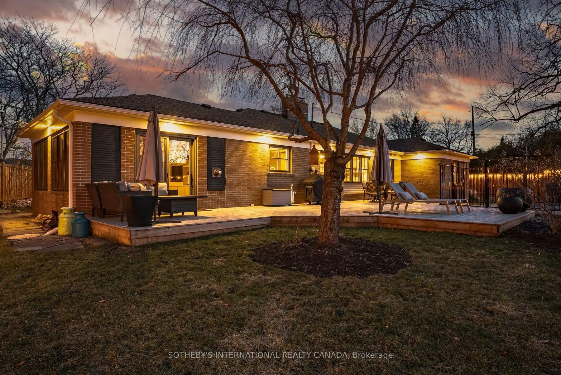 Photo 35 of 1582 Frontenac Place, Burlington, Tyandaga — HOMEH