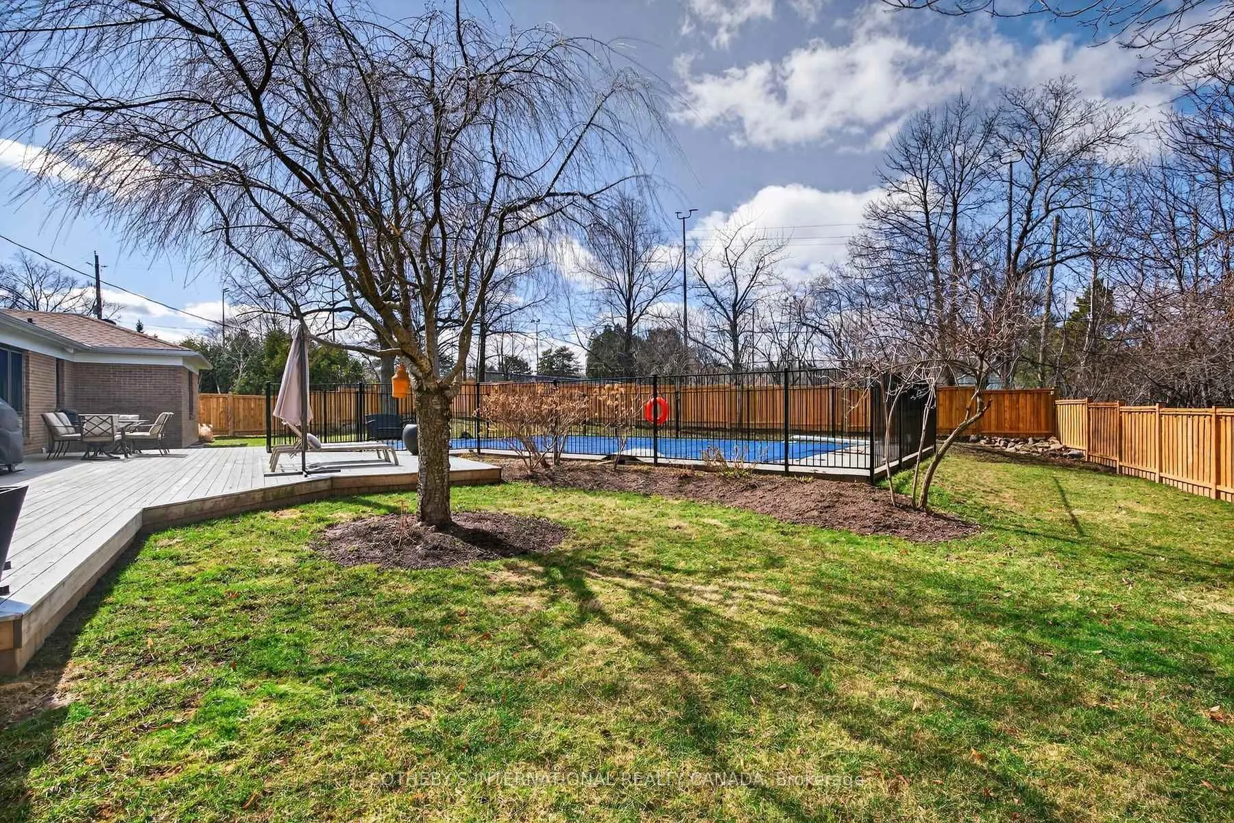 Photo 36 of 1582 Frontenac Place, Burlington, Tyandaga — HOMEH