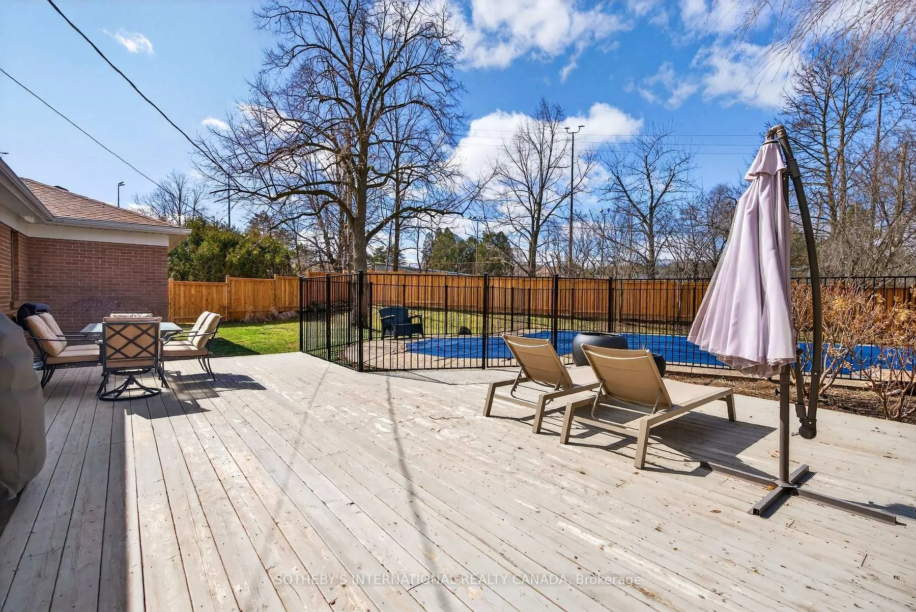 Photo 37 of 1582 Frontenac Place, Burlington, Tyandaga — HOMEH