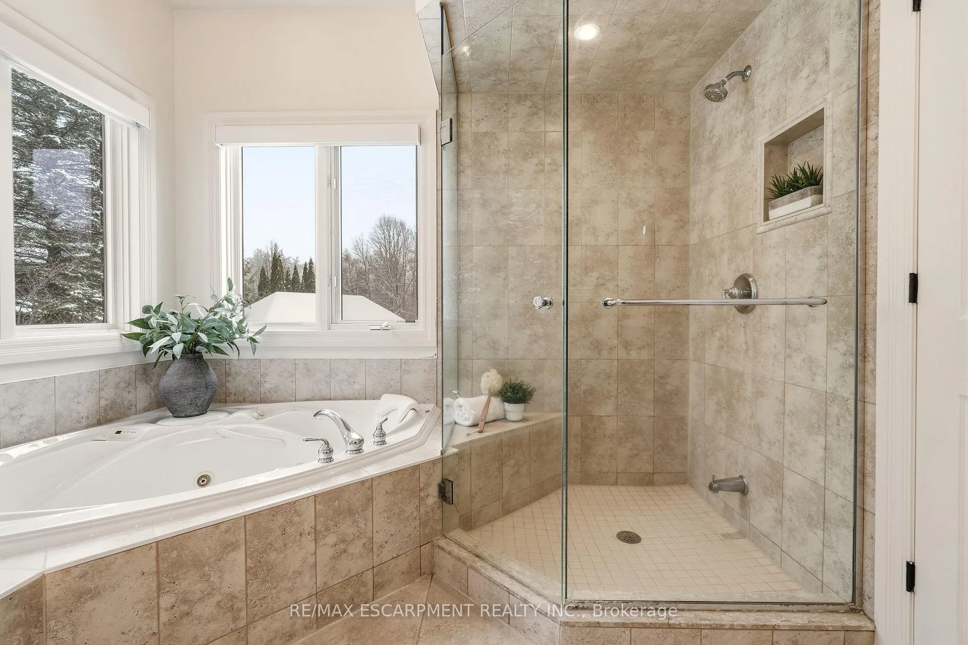 Photo 8 of 59 Palomino Drive, Hamilton, Carlisle — HOMEH