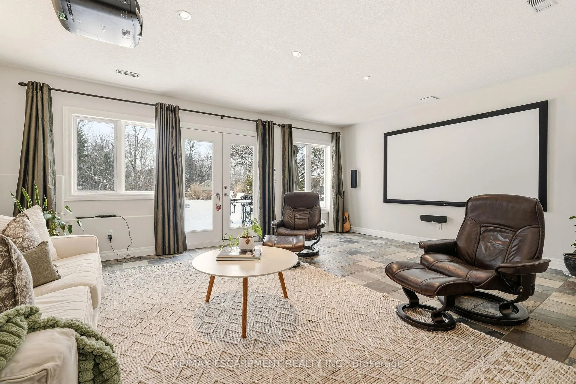 Photo 34 of 59 Palomino Drive, Hamilton, Carlisle — HOMEH