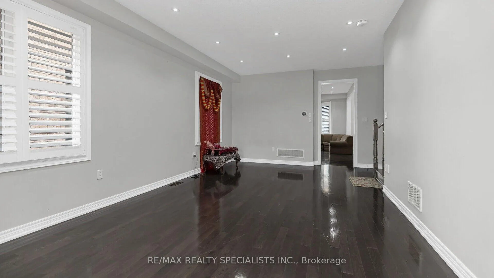 Photo 5 of 132 Allegro Drive, Brampton, Credit Valley — HOMEH