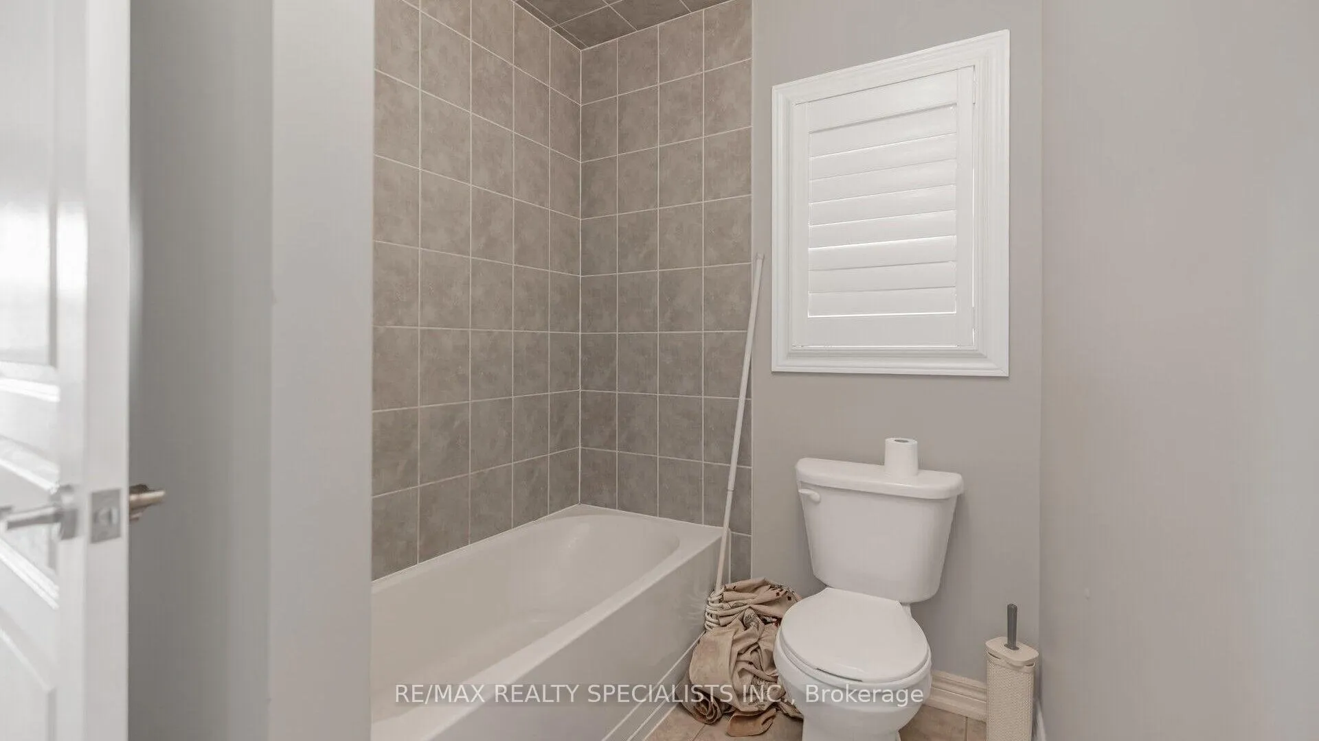 Photo 28 of 132 Allegro Drive, Brampton, Credit Valley — HOMEH