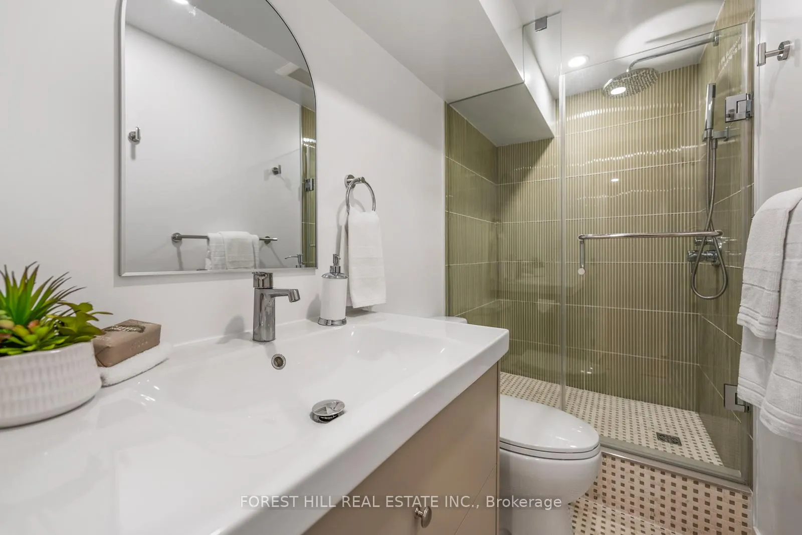 Photo 21 of 623 Harvie Avenue, Toronto, Caledonia-Fairbank — HOMEH