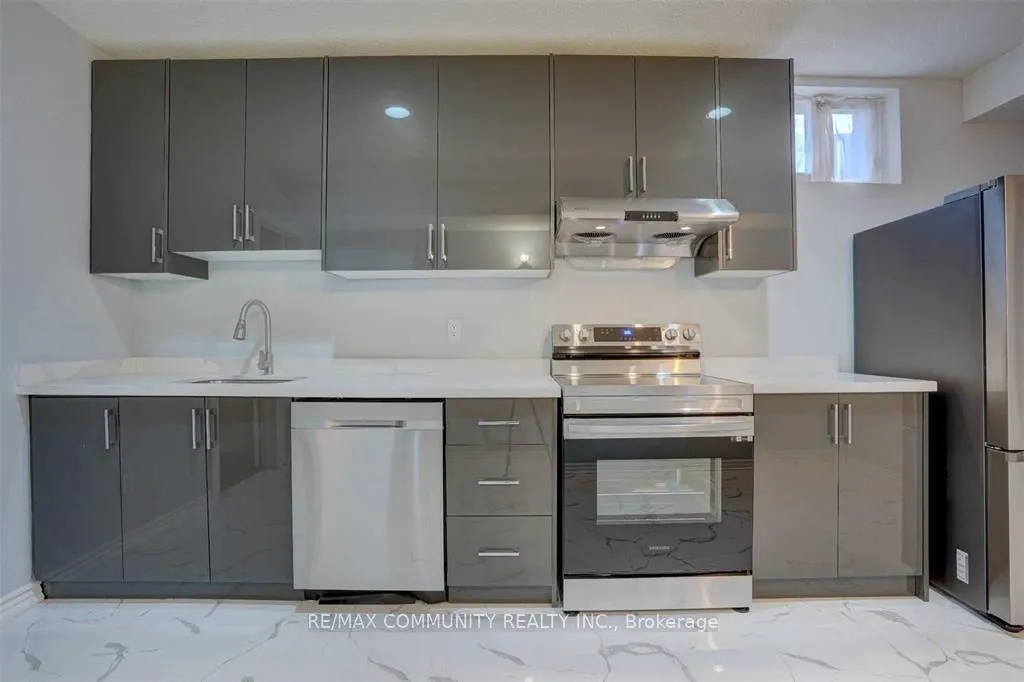Photo 3 of Unit Bsmt, 208 Twyn Rivers Drive, Pickering, Rougemount — HOMEH