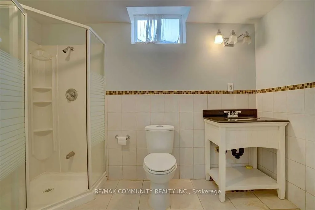 Photo 4 of Unit Bsmt, 208 Twyn Rivers Drive, Pickering, Rougemount — HOMEH