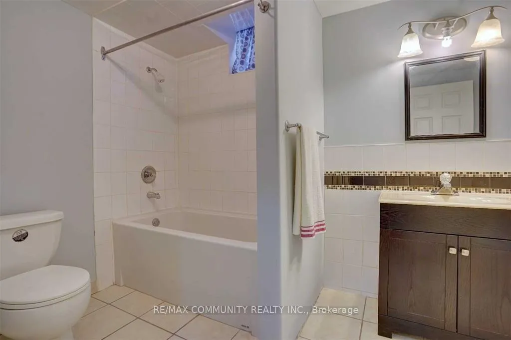 Photo 9 of Unit Bsmt, 208 Twyn Rivers Drive, Pickering, Rougemount — HOMEH