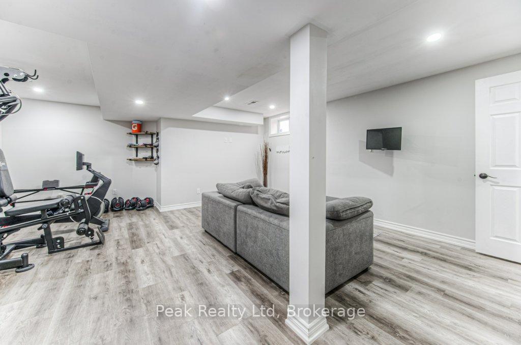 Photo 6 of 583 Windflower Crescent, Kitchener — HOMEH