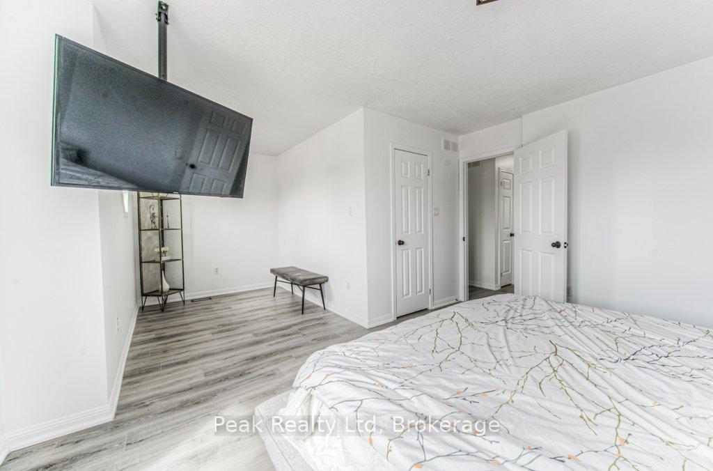 Photo 19 of 583 Windflower Crescent, Kitchener — HOMEH