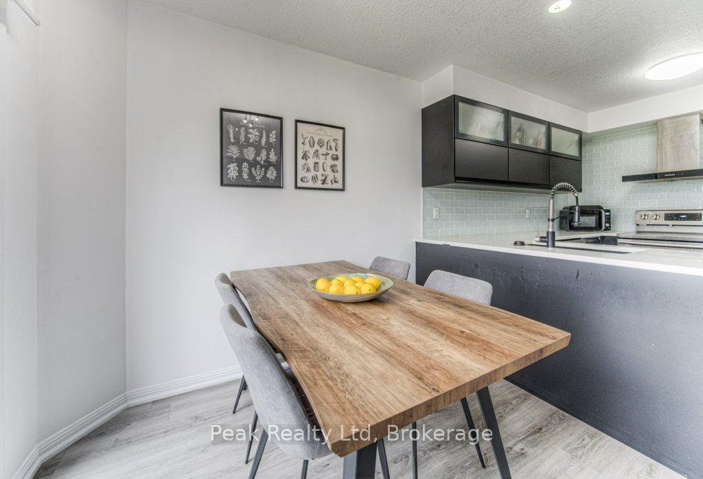 Photo 26 of 583 Windflower Crescent, Kitchener — HOMEH