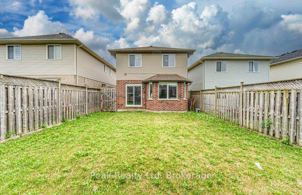 Photo 43 of 583 Windflower Crescent, Kitchener — HOMEH