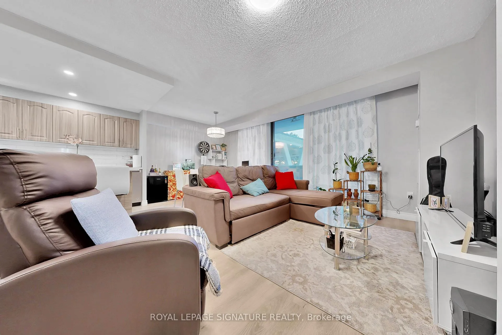 Photo 7 of Unit 101, 301 Prudential Drive, Scarborough, Dorset Park — HOMEH