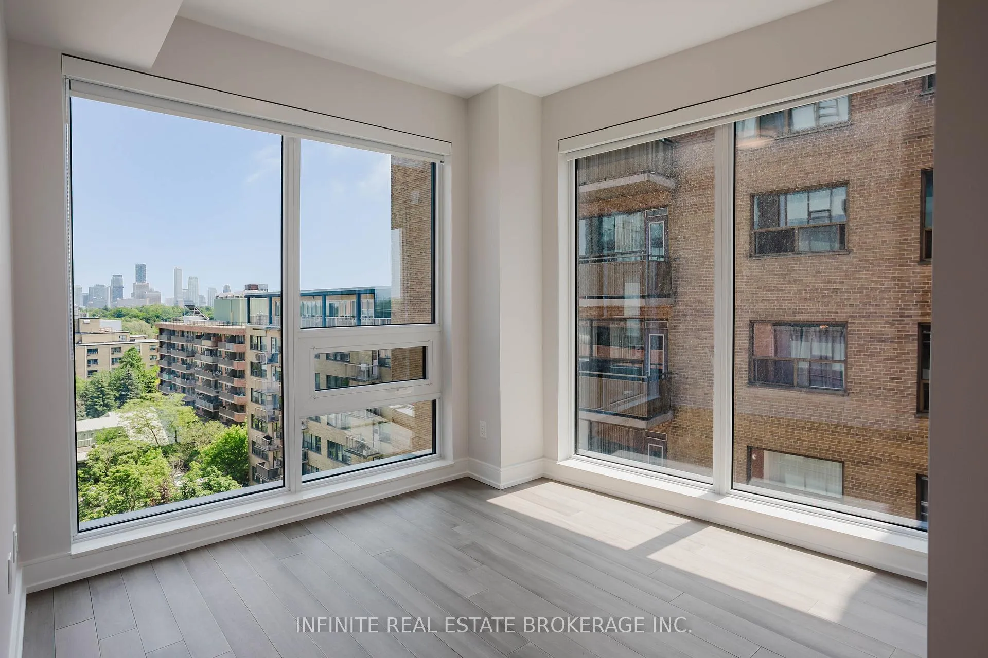 Photo 8 of Unit 803, 2525 Bathurst Street, Toronto, Forest Hill North — HOMEH