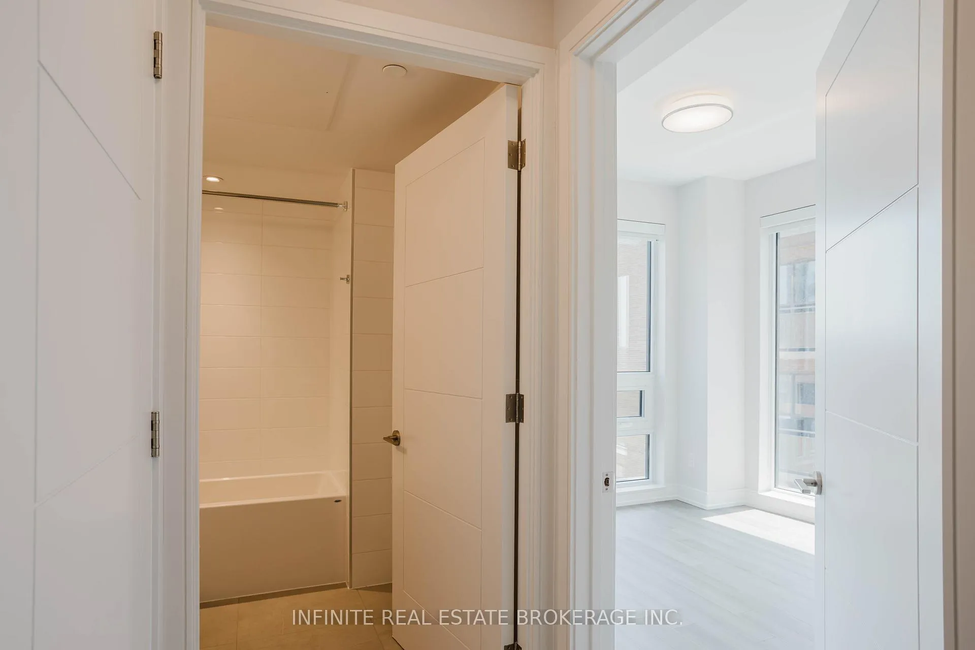 Photo 9 of Unit 803, 2525 Bathurst Street, Toronto, Forest Hill North — HOMEH