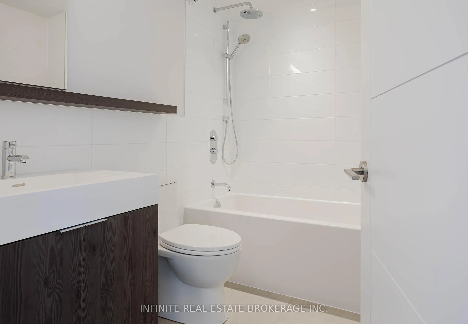 Photo 10 of Unit 803, 2525 Bathurst Street, Toronto, Forest Hill North — HOMEH