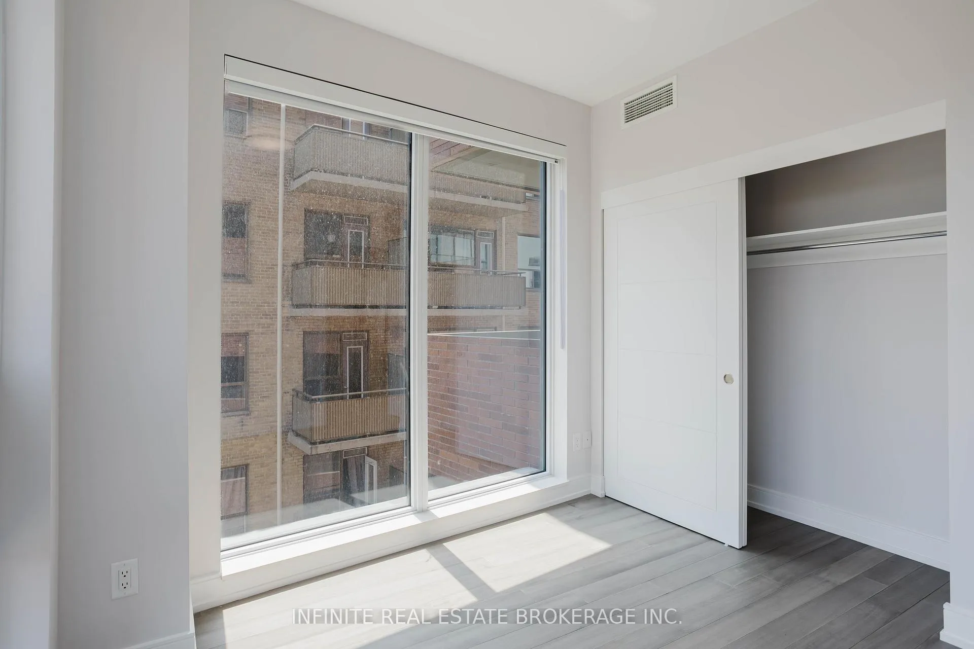 Photo 11 of Unit 803, 2525 Bathurst Street, Toronto, Forest Hill North — HOMEH