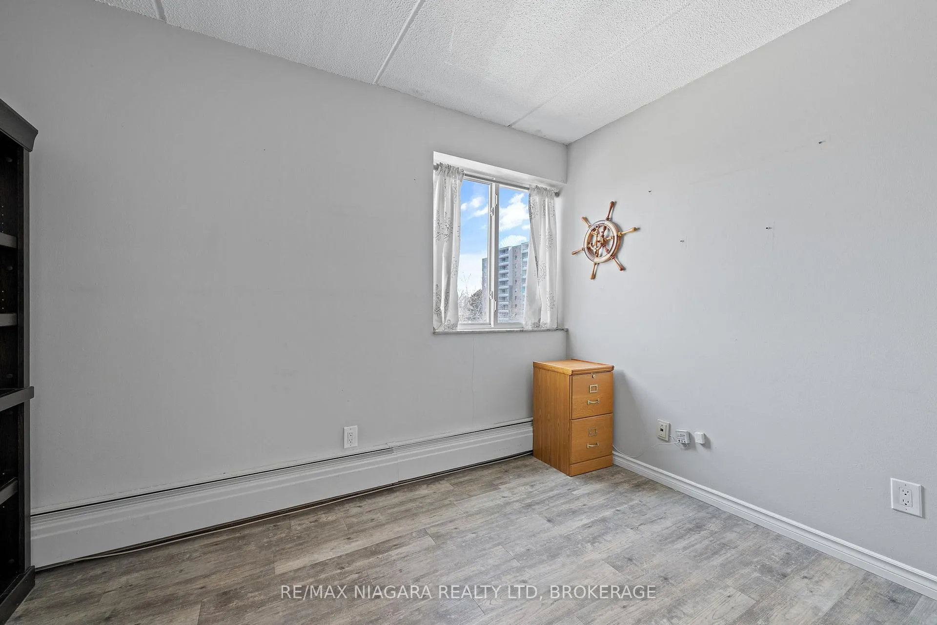 Photo 10 of Unit 308, 198 Scott Street, St. Catharines, Fairview — HOMEH
