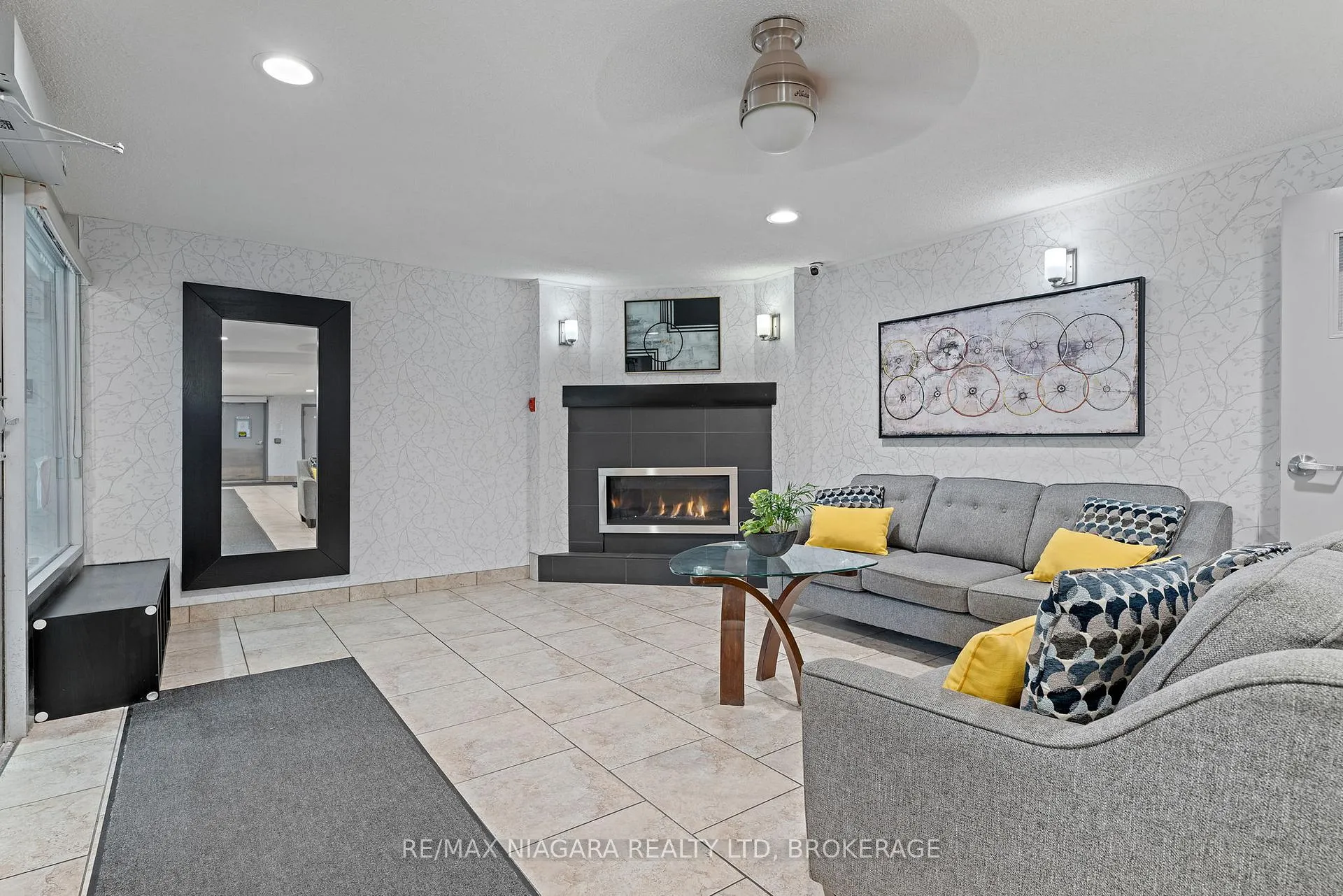 Photo 12 of Unit 308, 198 Scott Street, St. Catharines, Fairview — HOMEH