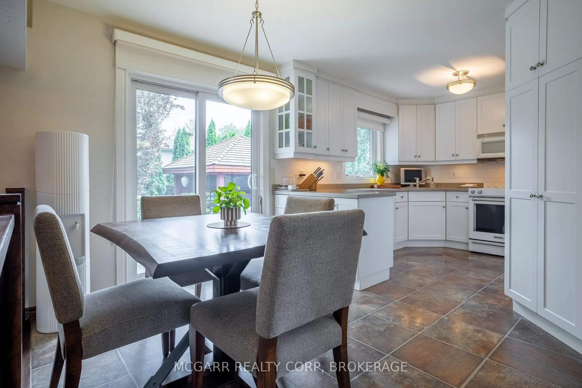 Photo 13 of 11 Lantana Circle, St. Catharines, Lakeshore — HOMEH
