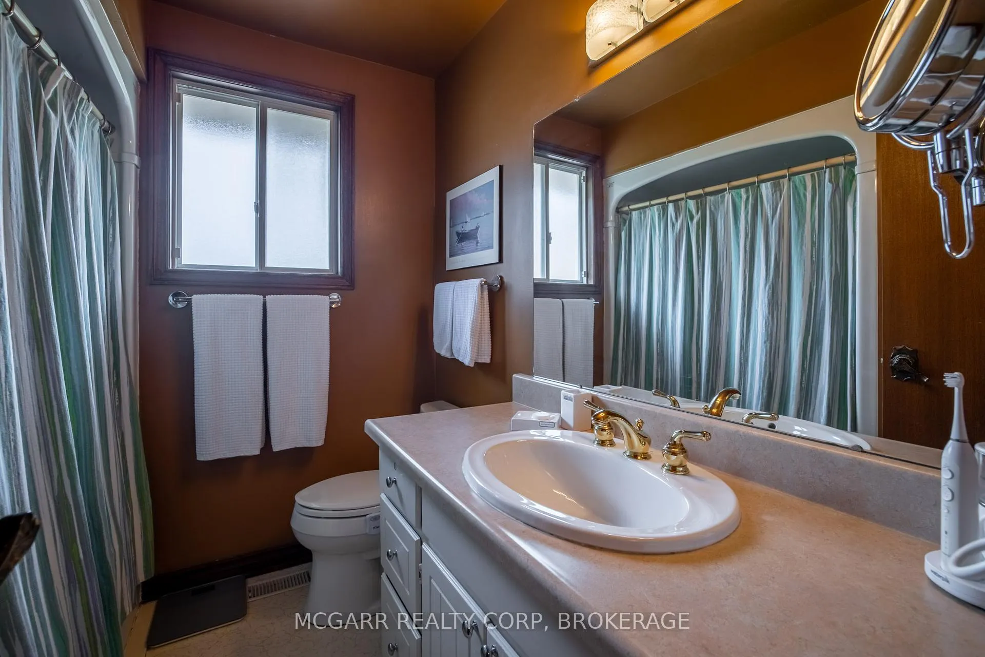 Photo 35 of 11 Lantana Circle, St. Catharines, Lakeshore — HOMEH