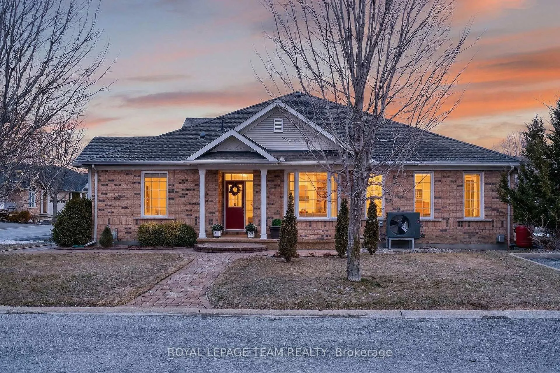 Photo 3 of 401 Oban Private, Ottawa, Barrhaven - Stonebridge — HOMEH