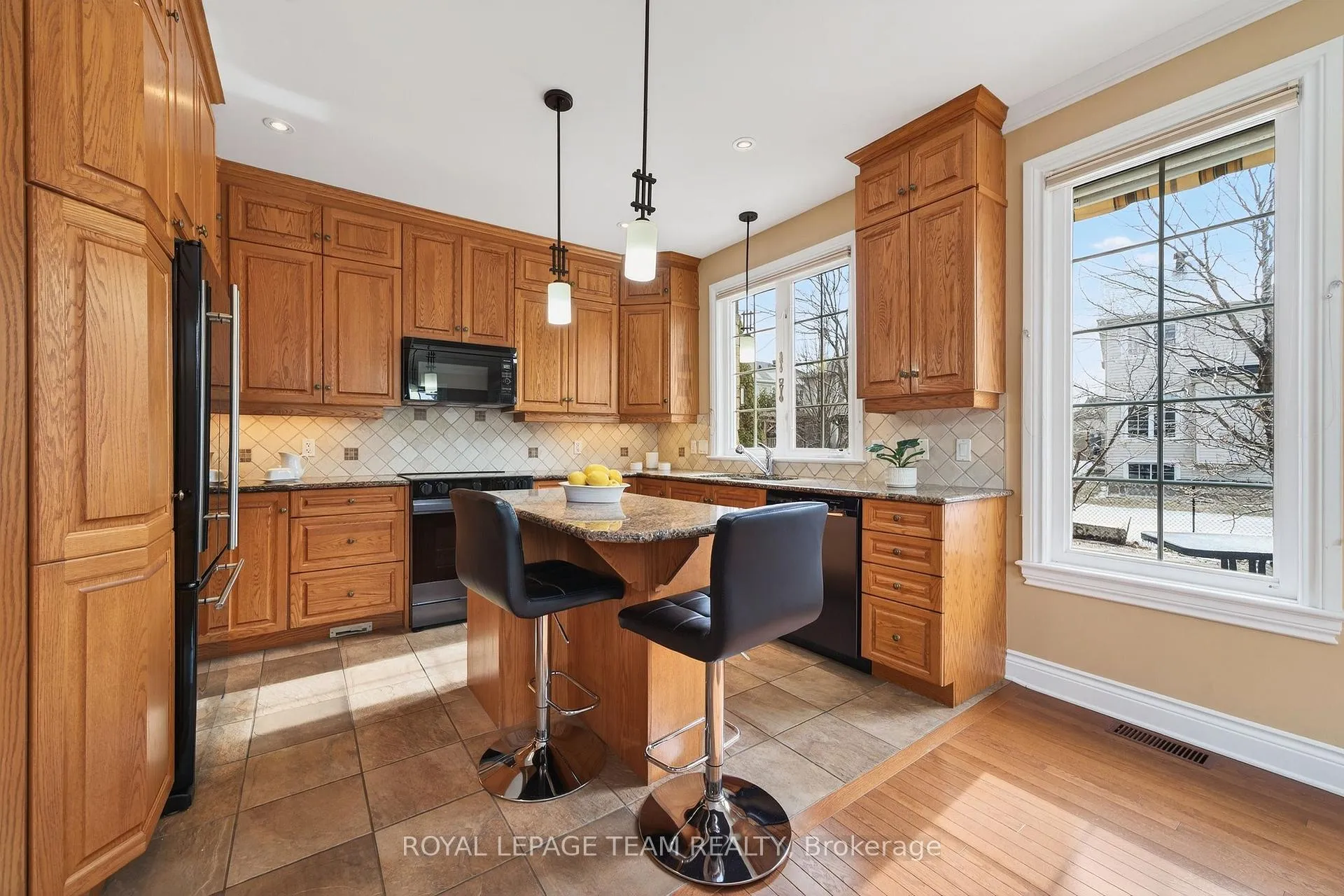Photo 12 of 401 Oban Private, Ottawa, Barrhaven - Stonebridge — HOMEH