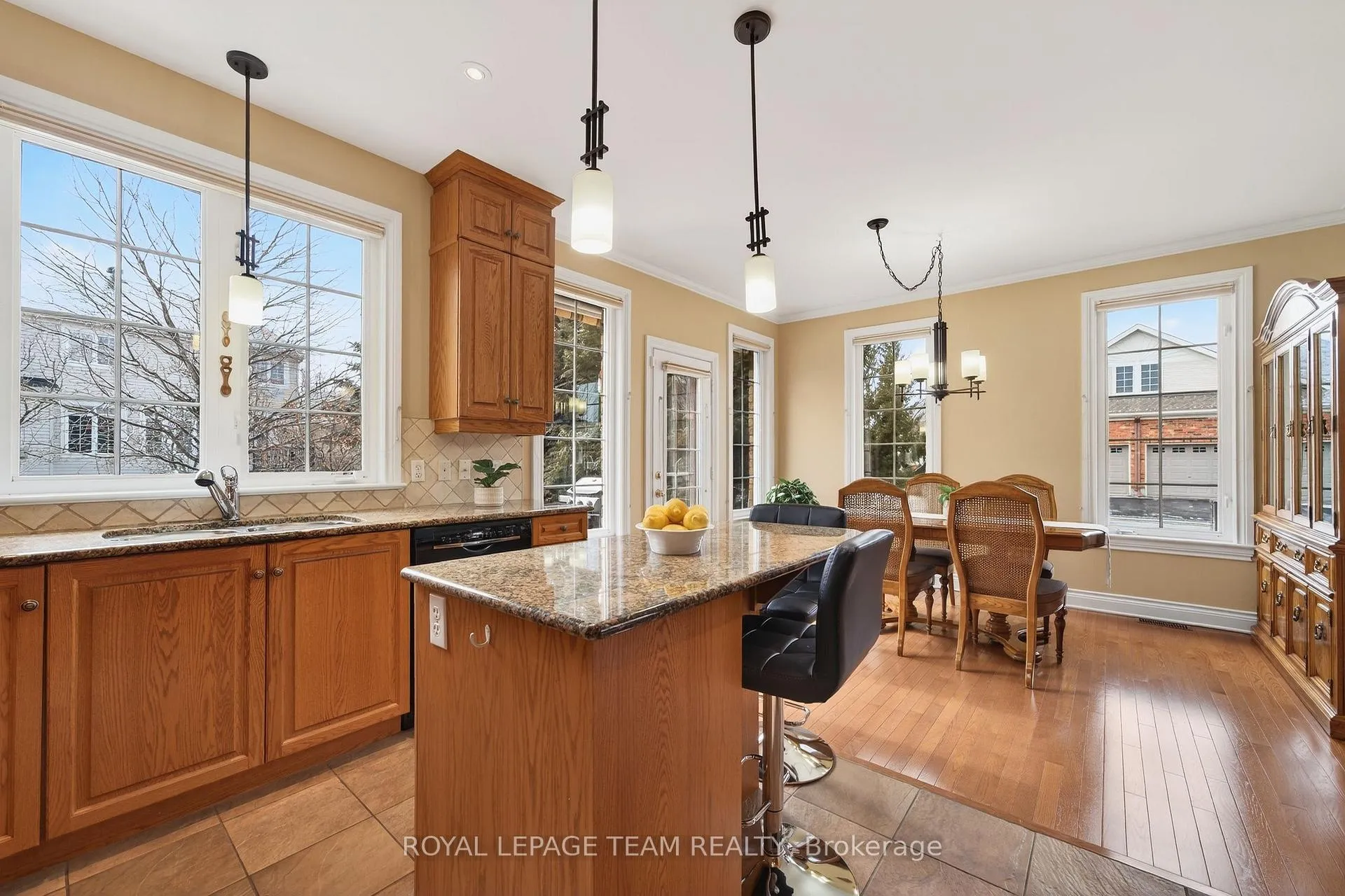 Photo 15 of 401 Oban Private, Ottawa, Barrhaven - Stonebridge — HOMEH