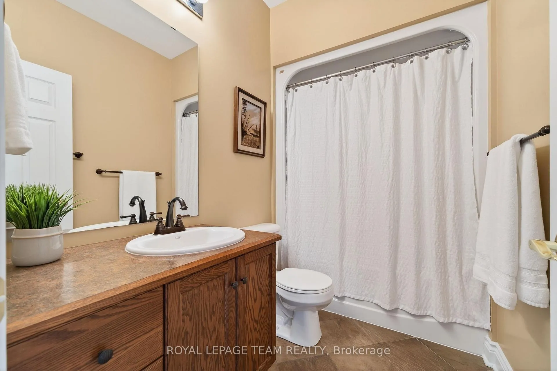 Photo 25 of 401 Oban Private, Ottawa, Barrhaven - Stonebridge — HOMEH
