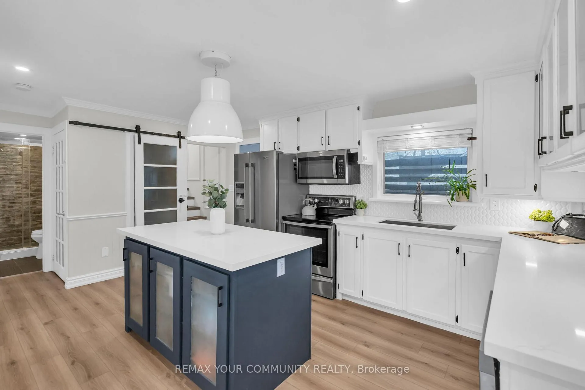 Photo 16 of 20 Farley Circle, Georgina, Historic Lakeshore Communities — HOMEH