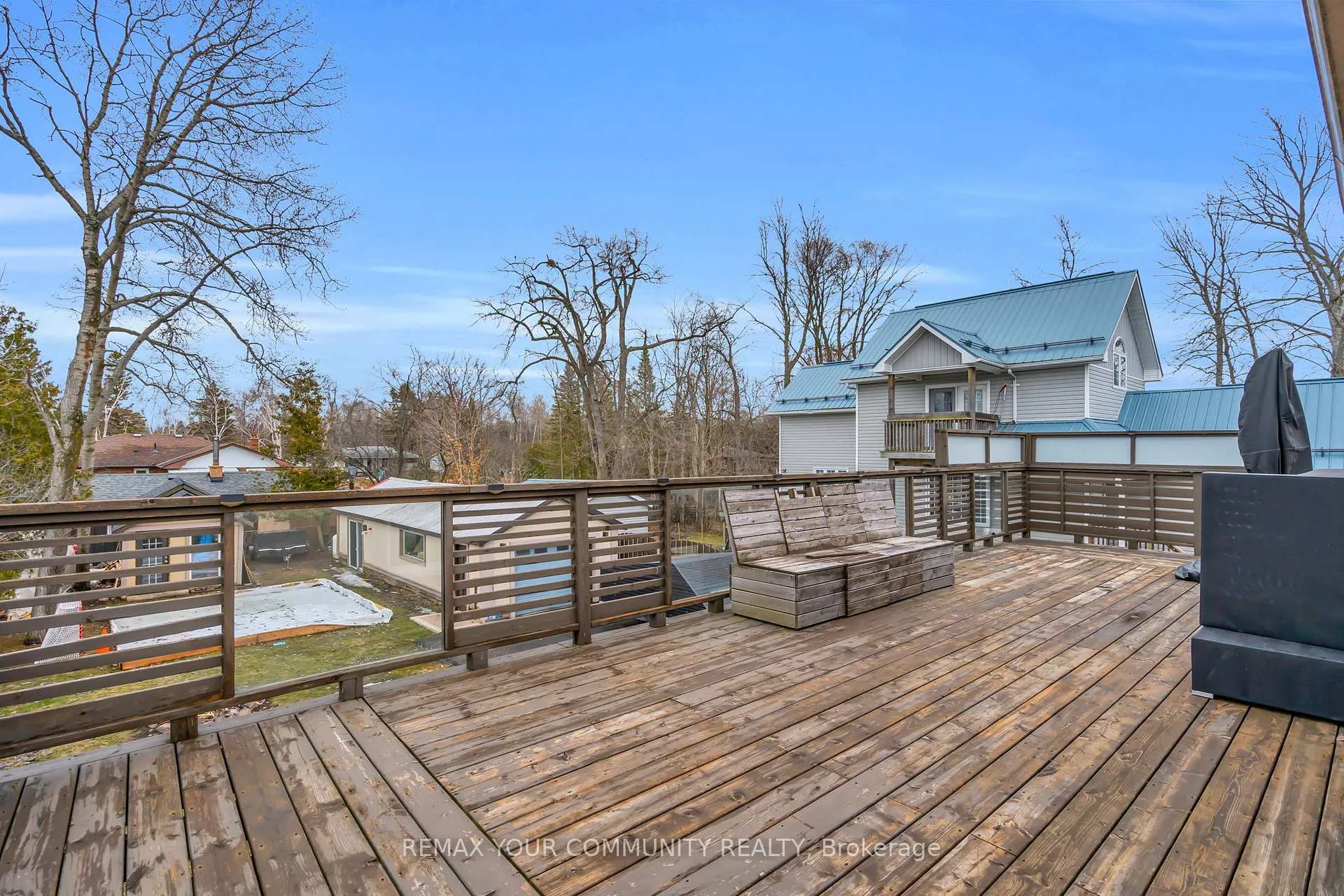 Photo 32 of 20 Farley Circle, Georgina, Historic Lakeshore Communities — HOMEH