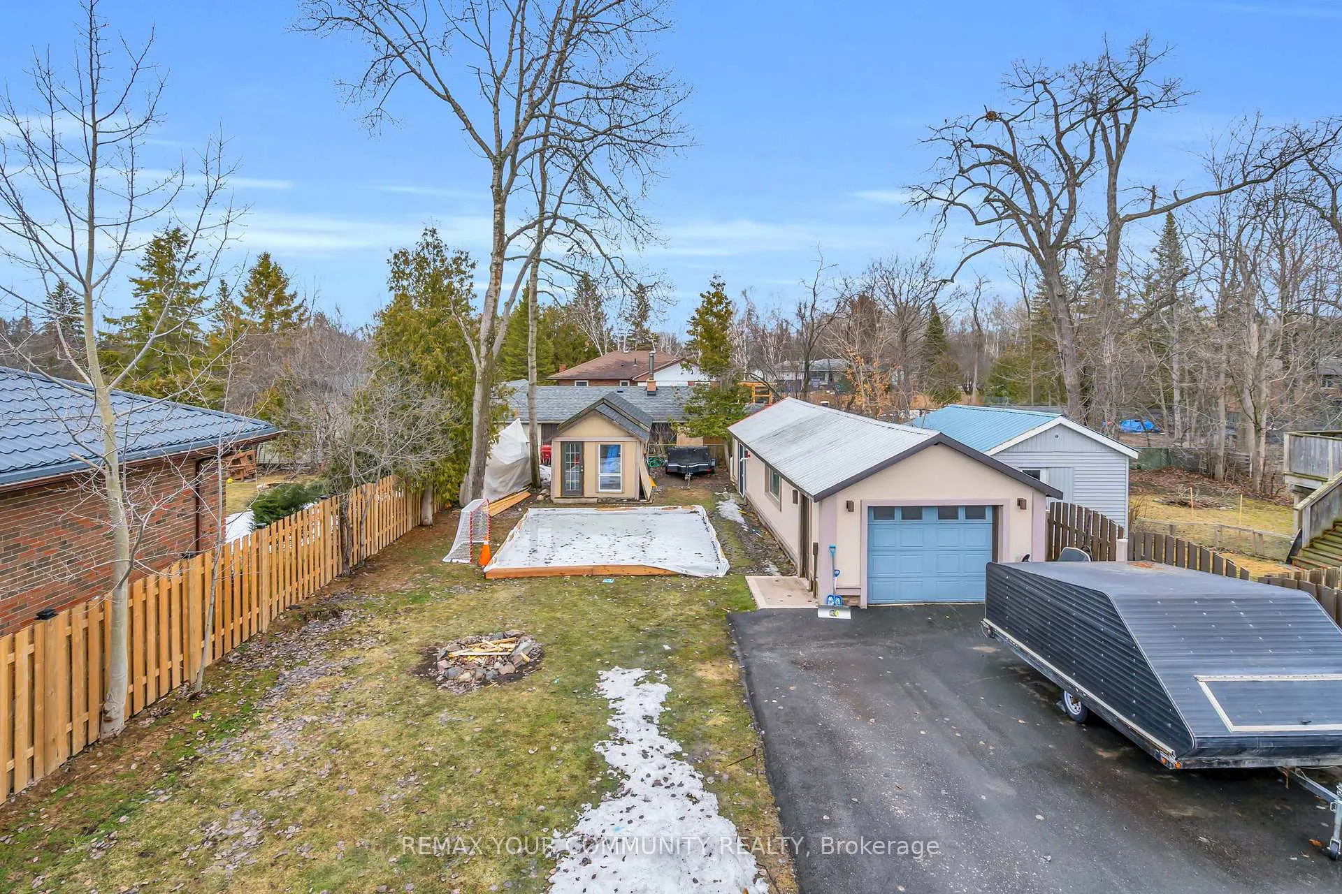 Photo 33 of 20 Farley Circle, Georgina, Historic Lakeshore Communities — HOMEH