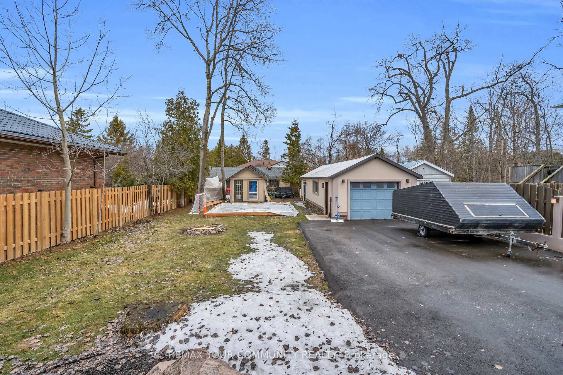 Photo 37 of 20 Farley Circle, Georgina, Historic Lakeshore Communities — HOMEH
