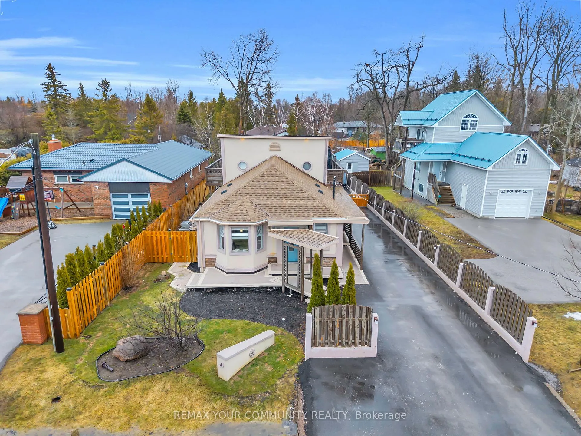 Photo 42 of 20 Farley Circle, Georgina, Historic Lakeshore Communities — HOMEH