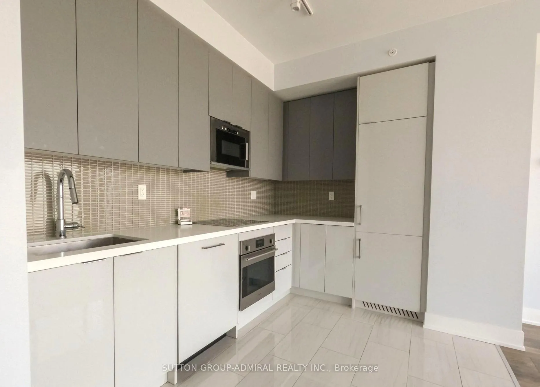 Photo 2 of Unit 1407, 2908 Highway 7 Road, Vaughan, Concord — HOMEH