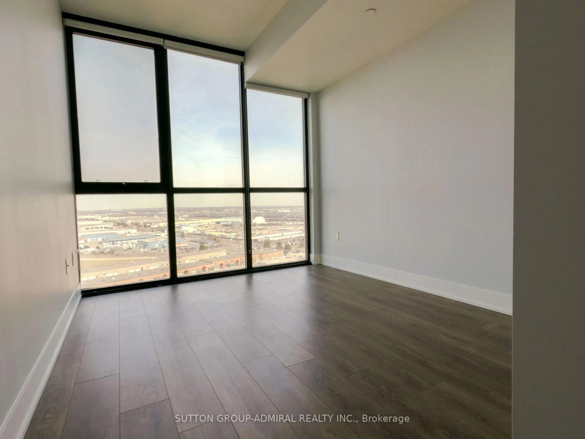 Photo 7 of Unit 1407, 2908 Highway 7 Road, Vaughan, Concord — HOMEH