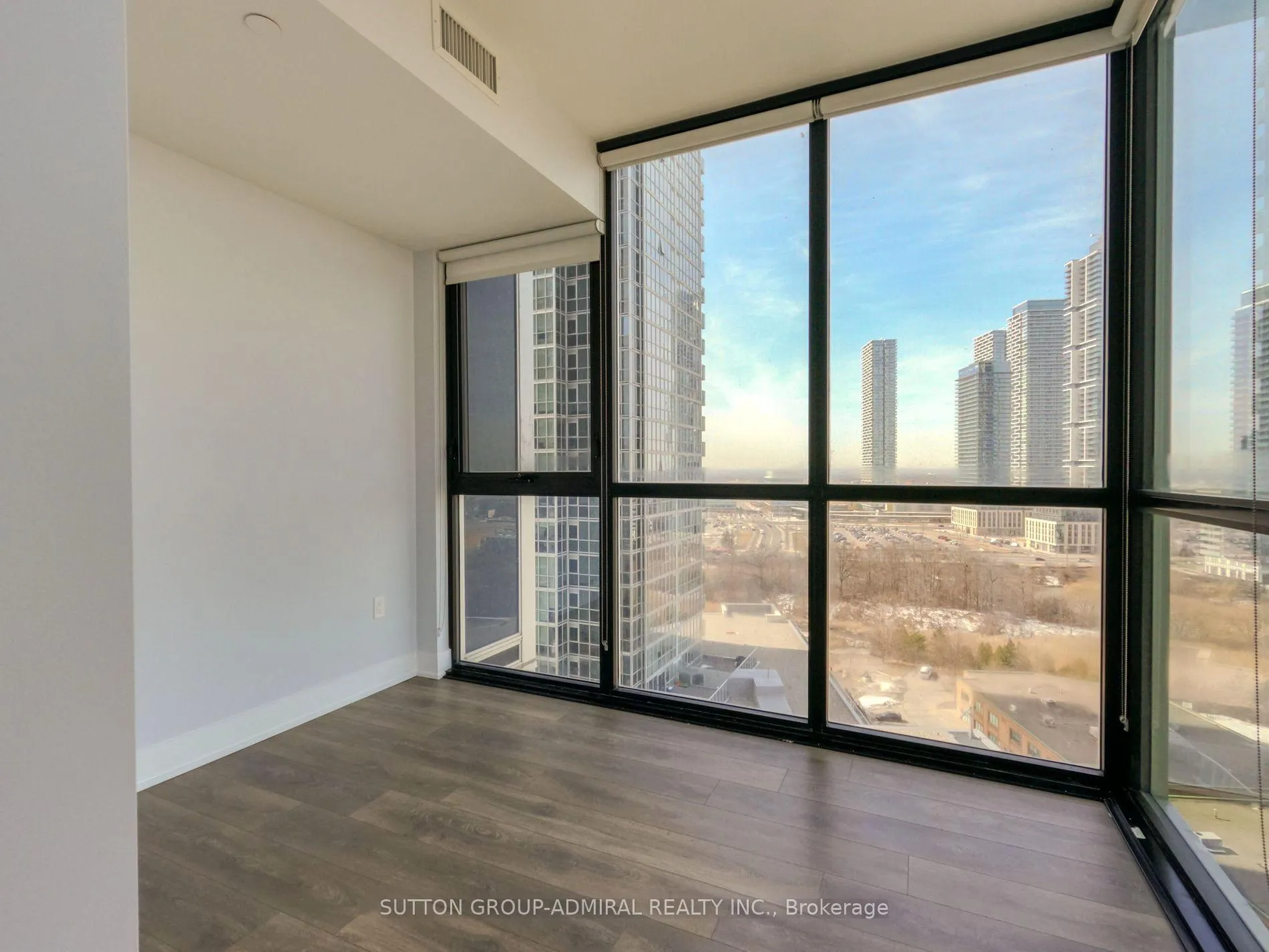Photo 11 of Unit 1407, 2908 Highway 7 Road, Vaughan, Concord — HOMEH