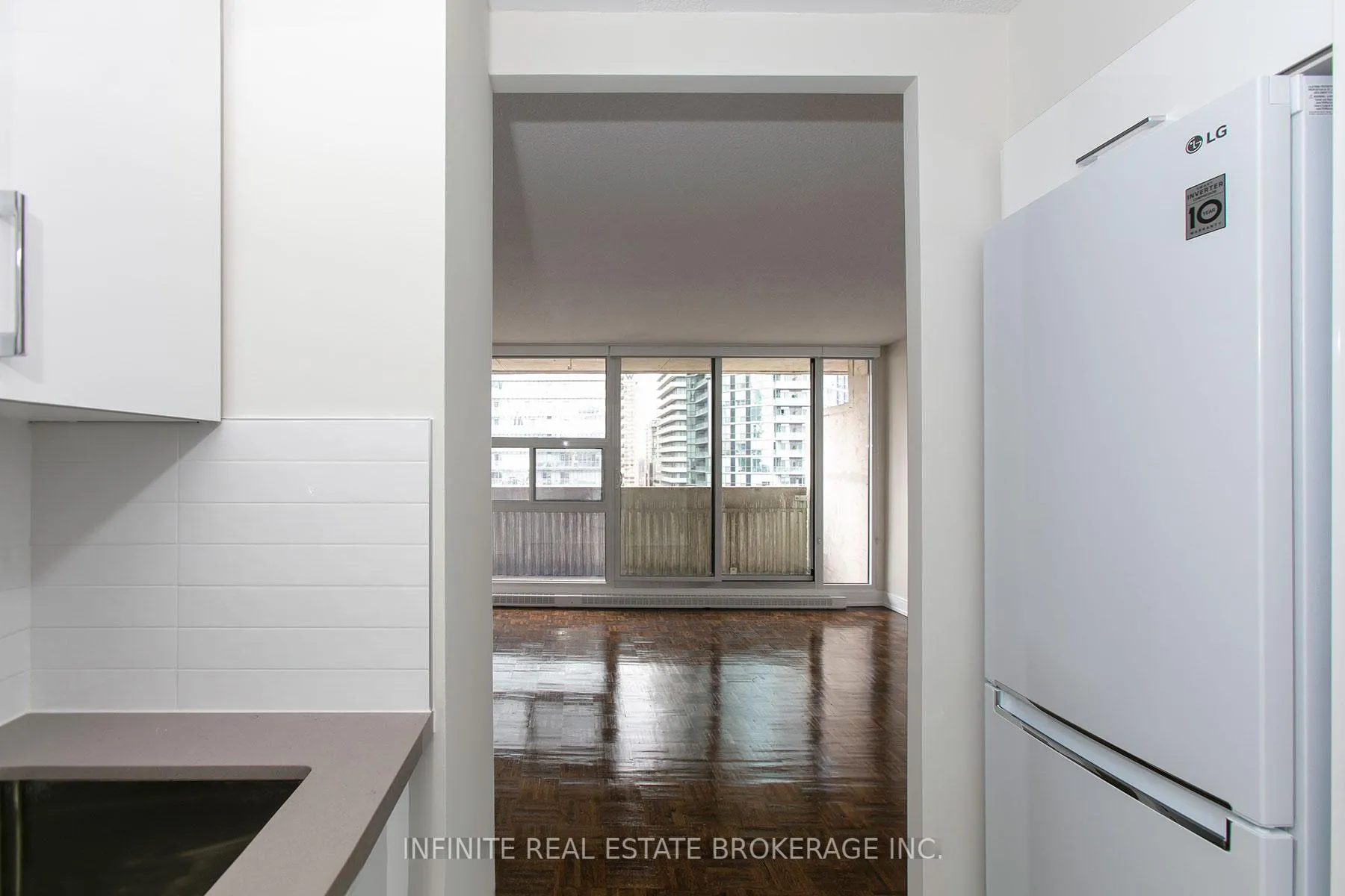 Photo 2 of Unit 1712, 33 Isabella Street, Toronto, Church-Yonge Corridor — HOMEH