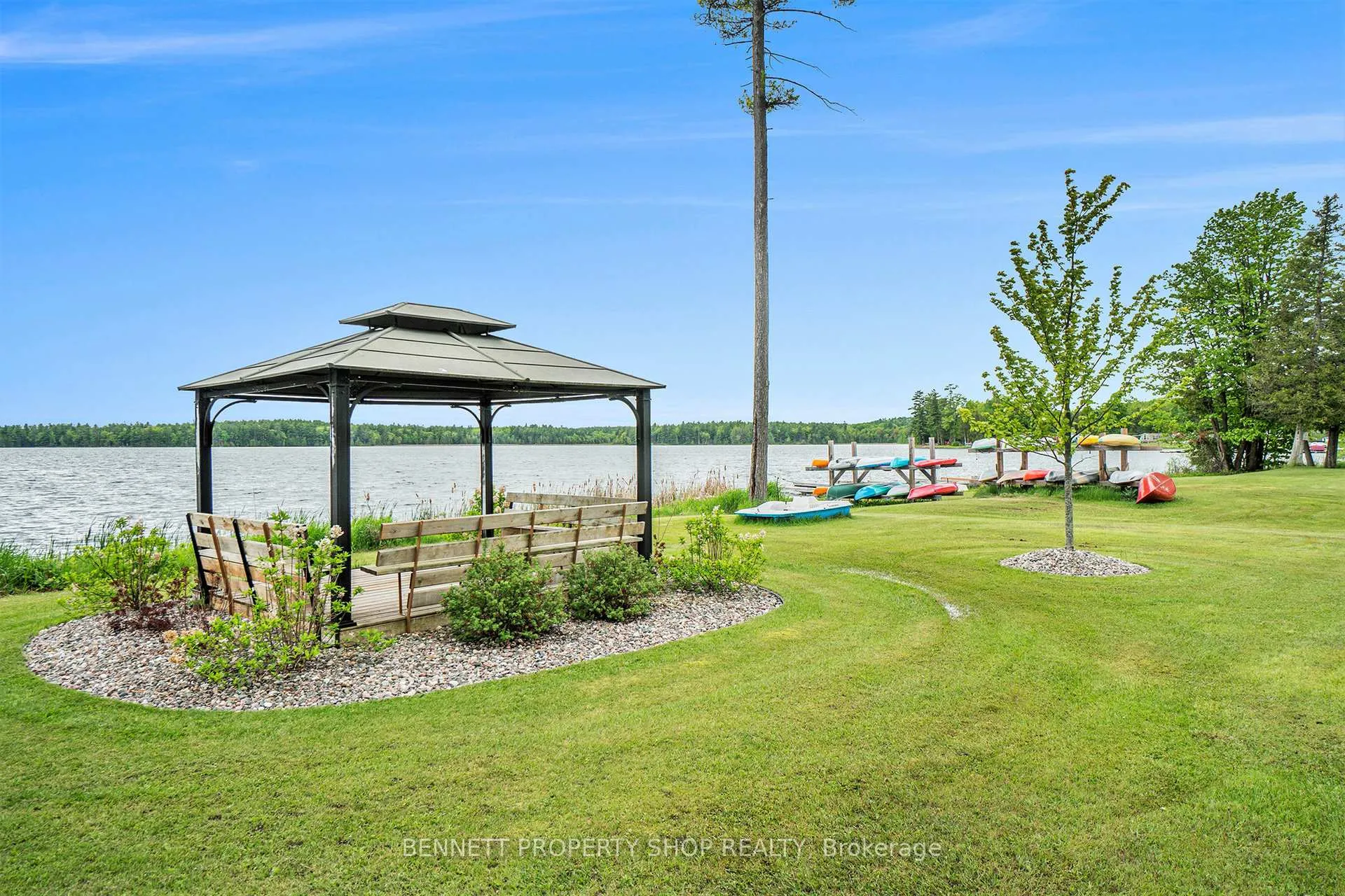 Photo 16 of 36 Woodside Lane, McNab/Braeside, Mcnab/Braeside Twps — HOMEH