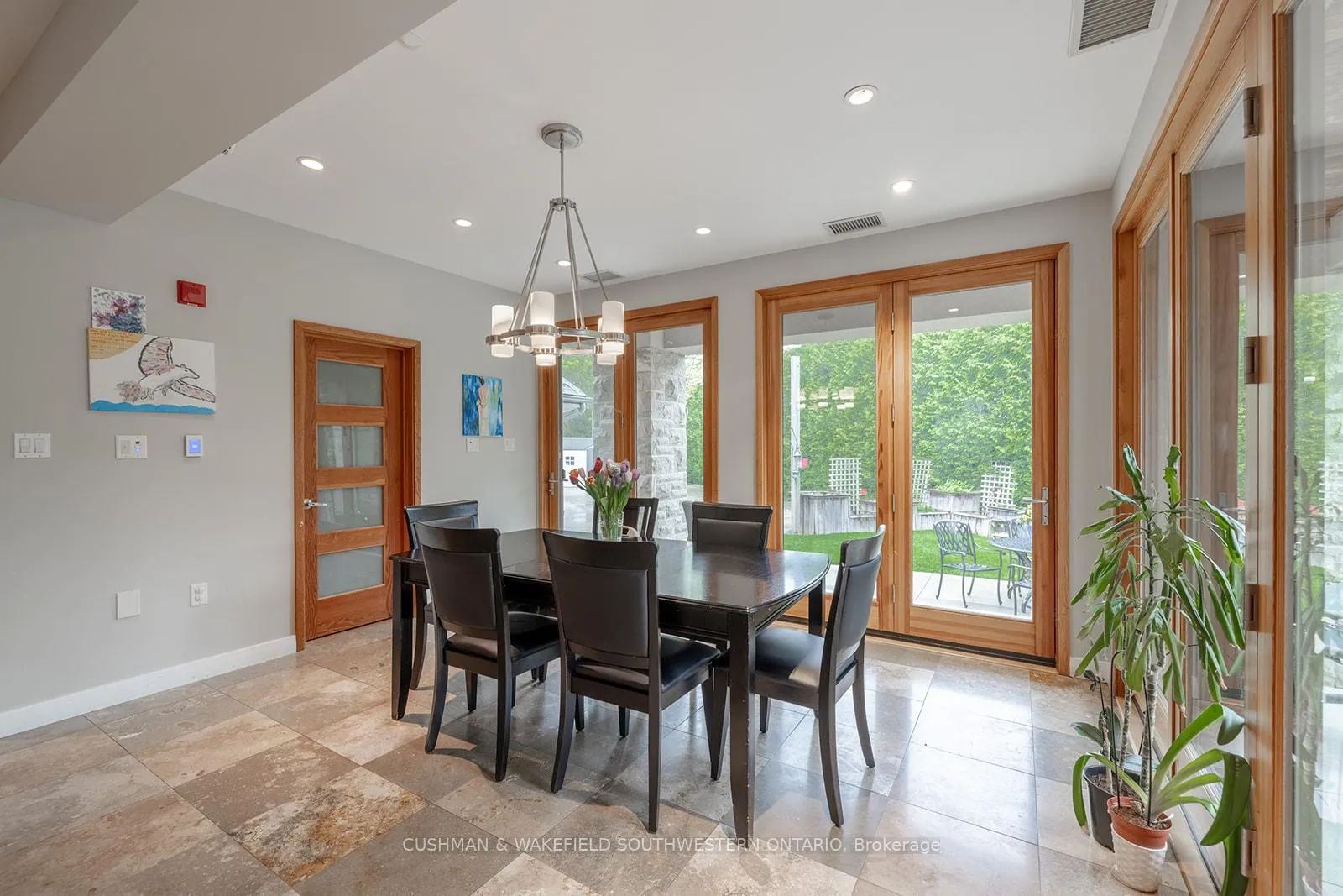 Photo 25 of 60 Sir Robert Place, Middlesex Centre, Arva — HOMEH