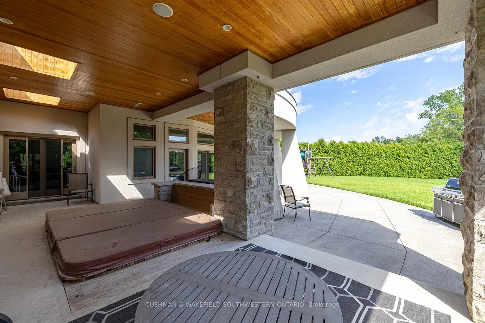 Photo 30 of 60 Sir Robert Place, Middlesex Centre, Arva — HOMEH