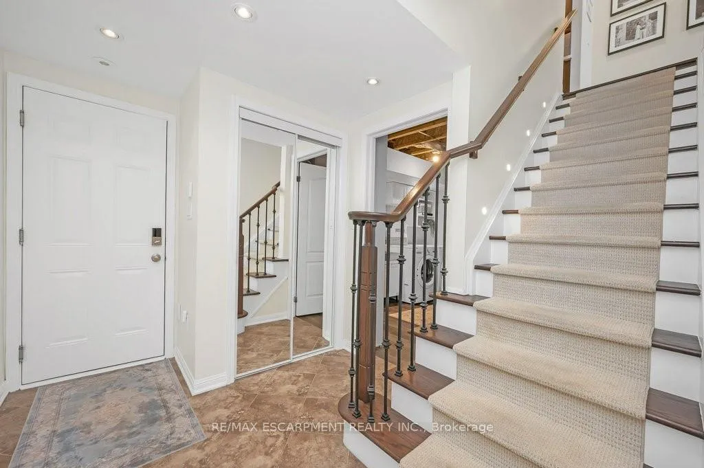 Photo 8 of 3140 Edgar Avenue, Burlington, Alton — HOMEH