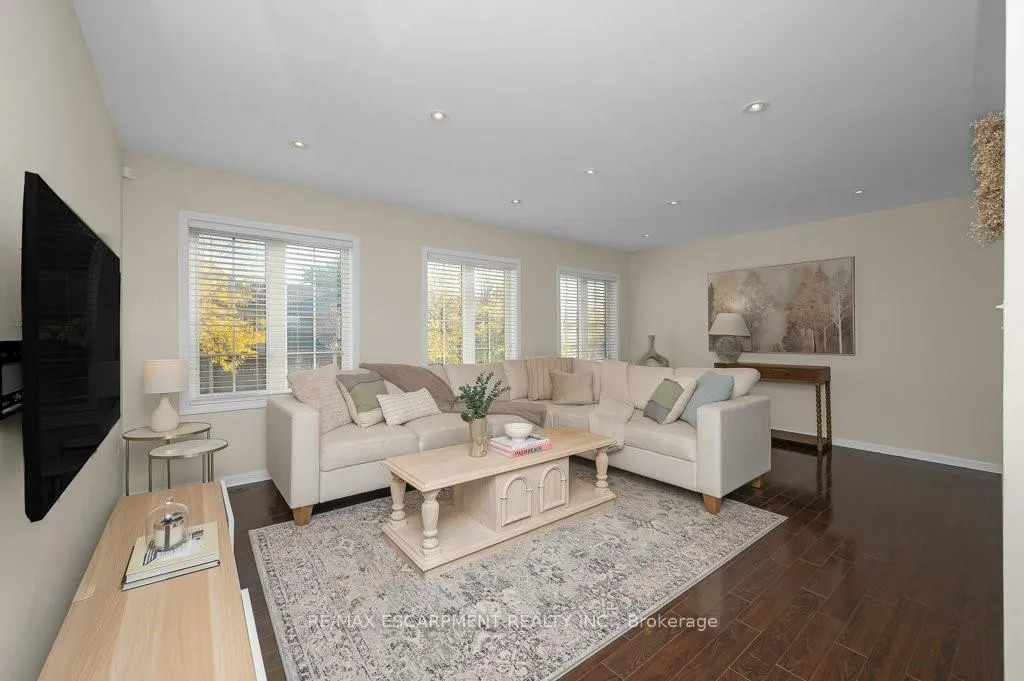 Photo 10 of 3140 Edgar Avenue, Burlington, Alton — HOMEH