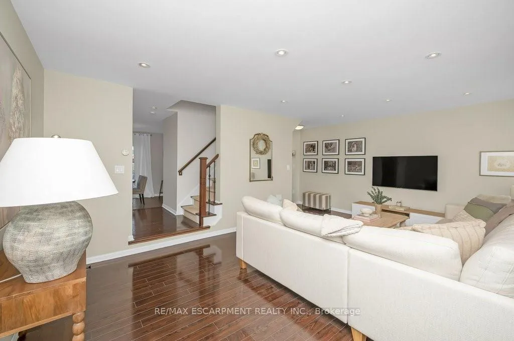 Photo 13 of 3140 Edgar Avenue, Burlington, Alton — HOMEH